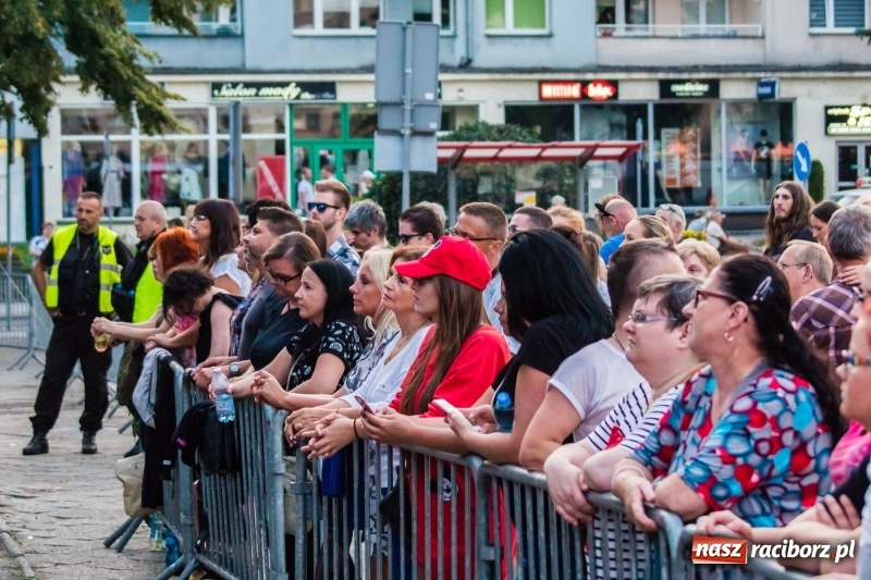Zdjęcie w galerii na portalu naszraciborz.pl: Mocne rockowe uderzenie, czyli koncert zespołu The trAst FOTO i WIDEO wiadomości z regionu