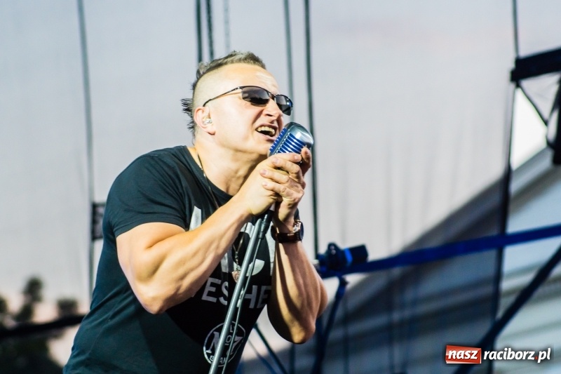 Zdjęcie w galerii na portalu naszraciborz.pl: Mocne rockowe uderzenie, czyli koncert zespołu The trAst FOTO i WIDEO wiadomości z regionu