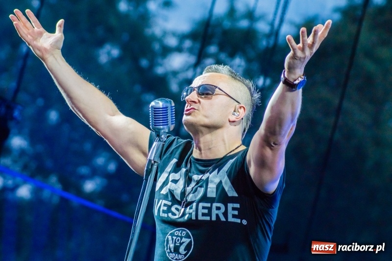 Zdjęcie w galerii na portalu naszraciborz.pl: Mocne rockowe uderzenie, czyli koncert zespołu The trAst FOTO i WIDEO wiadomości z regionu