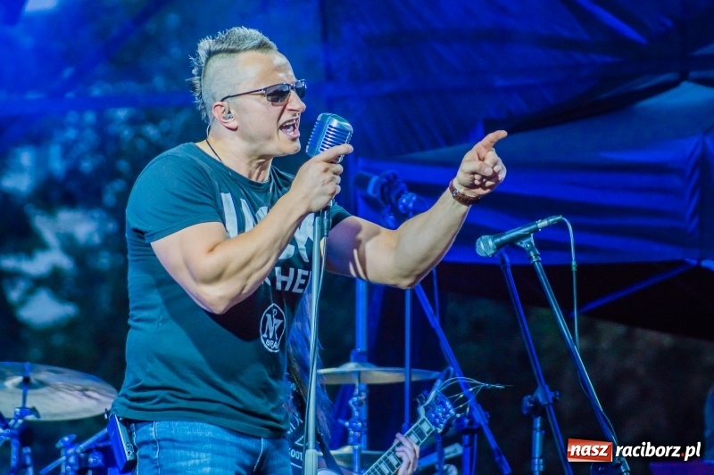 Zdjęcie w galerii na portalu naszraciborz.pl: Mocne rockowe uderzenie, czyli koncert zespołu The trAst FOTO i WIDEO wiadomości z regionu