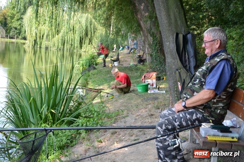 Zdjęcie w galerii na portalu naszraciborz.pl: 35-lecie koła PZW Krzyżanowice świętowano na Trzecioku  wiadomości z regionu