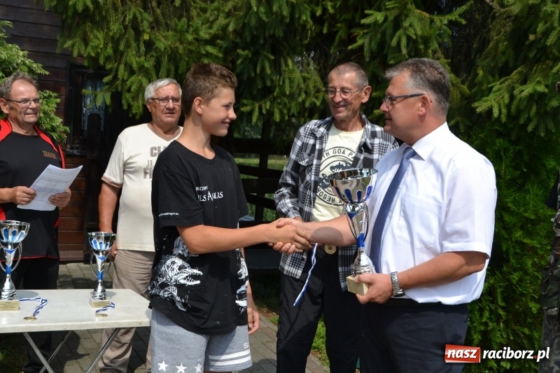 Zdjęcie w galerii na portalu naszraciborz.pl: 35-lecie koła PZW Krzyżanowice świętowano na Trzecioku  wiadomości z regionu