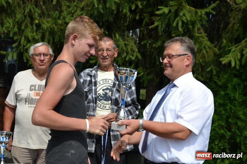 Zdjęcie w galerii na portalu naszraciborz.pl: 35-lecie koła PZW Krzyżanowice świętowano na Trzecioku  wiadomości z regionu