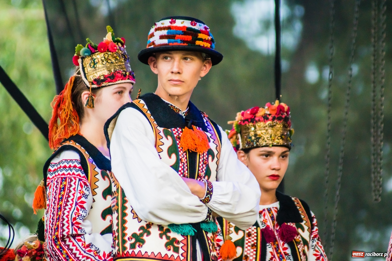 Zdjęcie w galerii na portalu naszraciborz.pl: Ukraińskie pieśni i tańce na memoriałowej scenie FOTO i WIDEO wiadomości z regionu