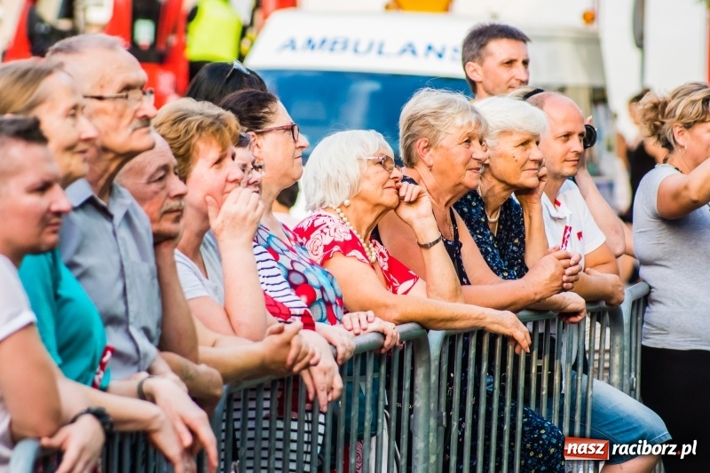 Zdjęcie w galerii na portalu naszraciborz.pl: Ukraińskie pieśni i tańce na memoriałowej scenie FOTO i WIDEO wiadomości z regionu