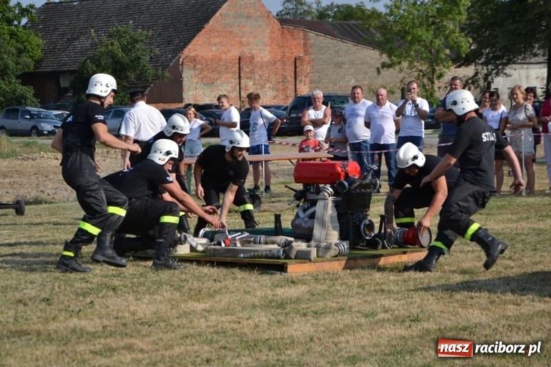 Zdjęcie w galerii na portalu naszraciborz.pl: Zawody w Rudyszwałdzie. Strażacy z Roszkowa znowu najlepsi  wiadomości z regionu