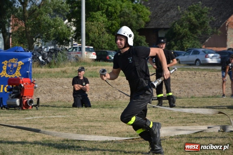 Zdjęcie w galerii na portalu naszraciborz.pl: Zawody w Rudyszwałdzie. Strażacy z Roszkowa znowu najlepsi  wiadomości z regionu
