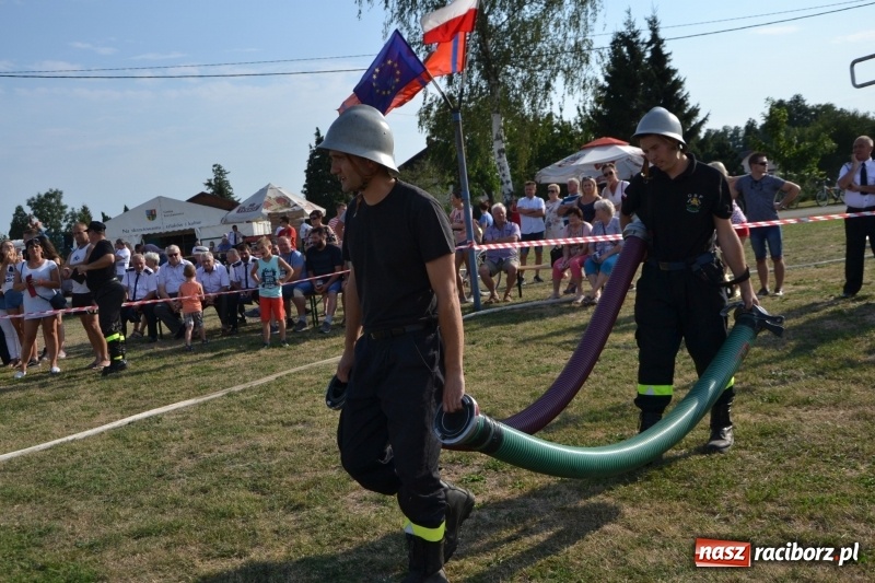 Zdjęcie w galerii na portalu naszraciborz.pl: Zawody w Rudyszwałdzie. Strażacy z Roszkowa znowu najlepsi  wiadomości z regionu