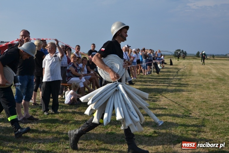 Zdjęcie w galerii na portalu naszraciborz.pl: Zawody w Rudyszwałdzie. Strażacy z Roszkowa znowu najlepsi  wiadomości z regionu