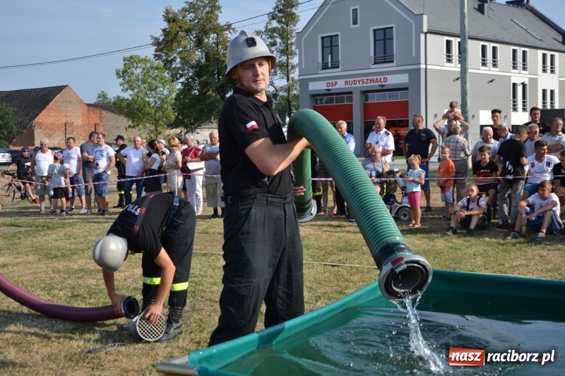 Zdjęcie w galerii na portalu naszraciborz.pl: Zawody w Rudyszwałdzie. Strażacy z Roszkowa znowu najlepsi  wiadomości z regionu