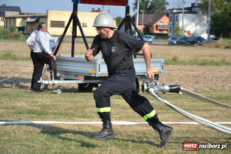 Zdjęcie w galerii na portalu naszraciborz.pl: Zawody w Rudyszwałdzie. Strażacy z Roszkowa znowu najlepsi  wiadomości z regionu