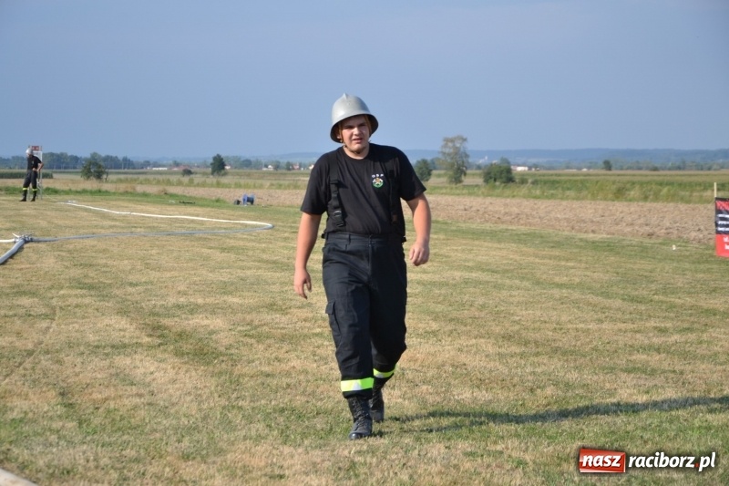 Zdjęcie w galerii na portalu naszraciborz.pl: Zawody w Rudyszwałdzie. Strażacy z Roszkowa znowu najlepsi  wiadomości z regionu