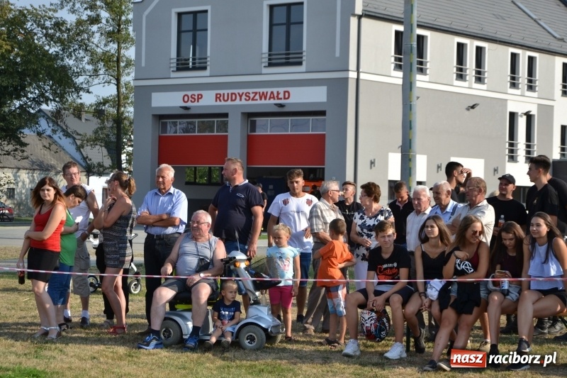 Zdjęcie w galerii na portalu naszraciborz.pl: Zawody w Rudyszwałdzie. Strażacy z Roszkowa znowu najlepsi  wiadomości z regionu