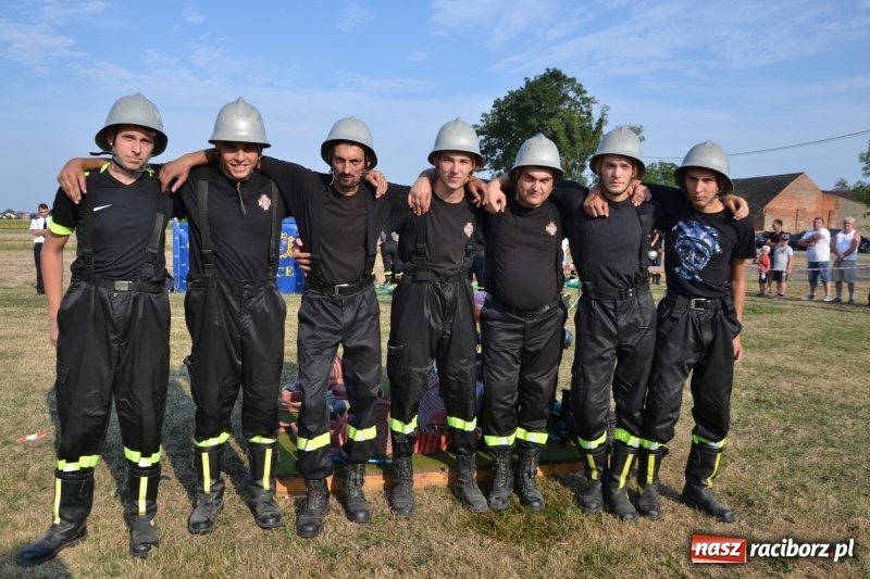 Zdjęcie w galerii na portalu naszraciborz.pl: Zawody w Rudyszwałdzie. Strażacy z Roszkowa znowu najlepsi  wiadomości z regionu