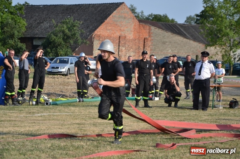 Zdjęcie w galerii na portalu naszraciborz.pl: Zawody w Rudyszwałdzie. Strażacy z Roszkowa znowu najlepsi  wiadomości z regionu