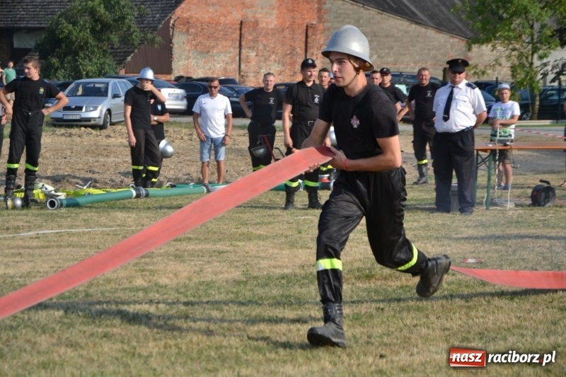 Zdjęcie w galerii na portalu naszraciborz.pl: Zawody w Rudyszwałdzie. Strażacy z Roszkowa znowu najlepsi  wiadomości z regionu