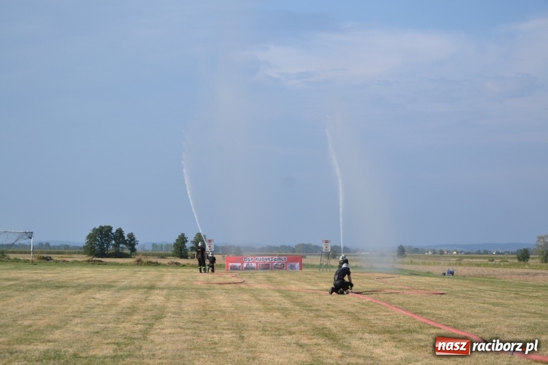 Zdjęcie w galerii na portalu naszraciborz.pl: Zawody w Rudyszwałdzie. Strażacy z Roszkowa znowu najlepsi  wiadomości z regionu