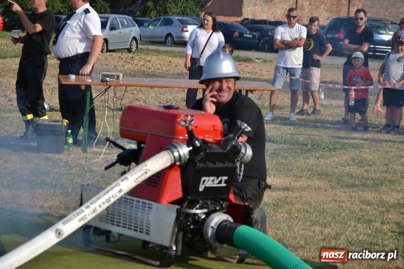 Zdjęcie w galerii na portalu naszraciborz.pl: Zawody w Rudyszwałdzie. Strażacy z Roszkowa znowu najlepsi  wiadomości z regionu