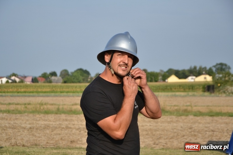 Zdjęcie w galerii na portalu naszraciborz.pl: Zawody w Rudyszwałdzie. Strażacy z Roszkowa znowu najlepsi  wiadomości z regionu