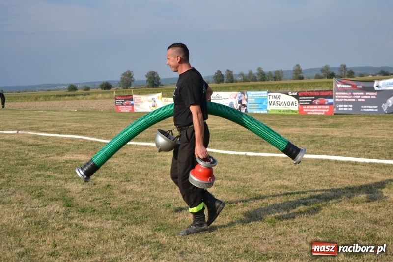 Zdjęcie w galerii na portalu naszraciborz.pl: Zawody w Rudyszwałdzie. Strażacy z Roszkowa znowu najlepsi  wiadomości z regionu