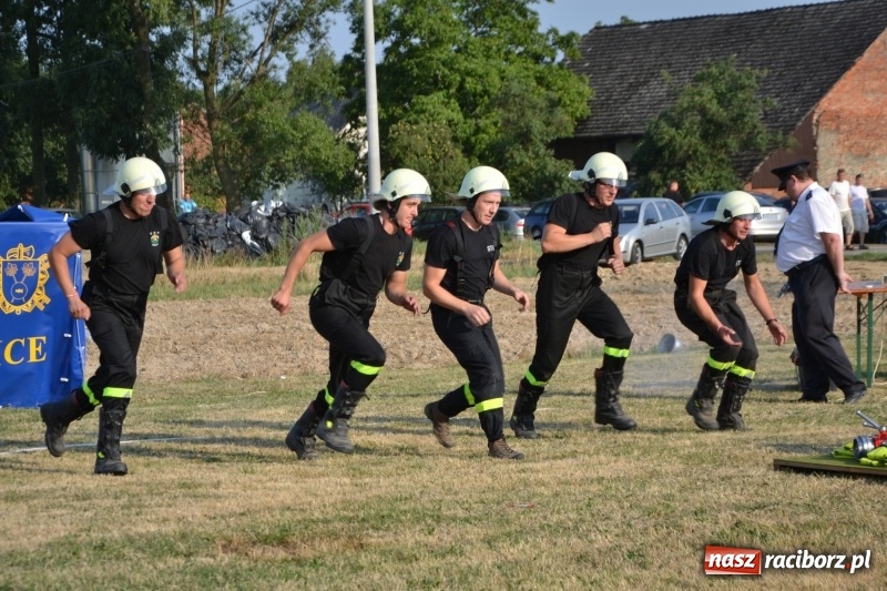 Zdjęcie w galerii na portalu naszraciborz.pl: Zawody w Rudyszwałdzie. Strażacy z Roszkowa znowu najlepsi  wiadomości z regionu