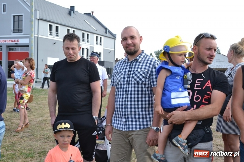 Zdjęcie w galerii na portalu naszraciborz.pl: Zawody w Rudyszwałdzie. Strażacy z Roszkowa znowu najlepsi  wiadomości z regionu