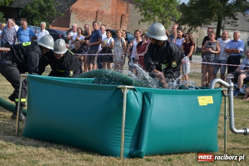 Zdjęcie w galerii na portalu naszraciborz.pl: Zawody w Rudyszwałdzie. Strażacy z Roszkowa znowu najlepsi  wiadomości z regionu