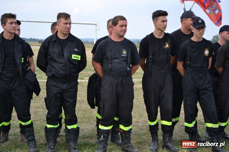Zdjęcie w galerii na portalu naszraciborz.pl: Zawody w Rudyszwałdzie. Strażacy z Roszkowa znowu najlepsi  wiadomości z regionu