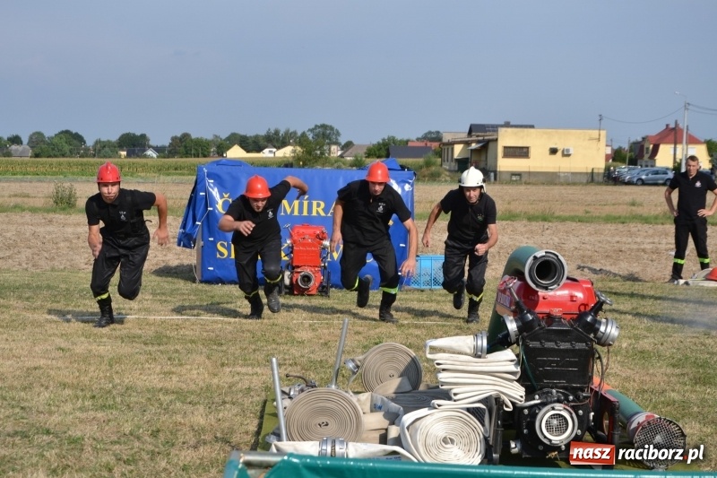 Zdjęcie w galerii na portalu naszraciborz.pl: Zawody w Rudyszwałdzie. Strażacy z Roszkowa znowu najlepsi  wiadomości z regionu