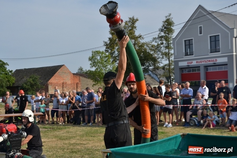 Zdjęcie w galerii na portalu naszraciborz.pl: Zawody w Rudyszwałdzie. Strażacy z Roszkowa znowu najlepsi  wiadomości z regionu