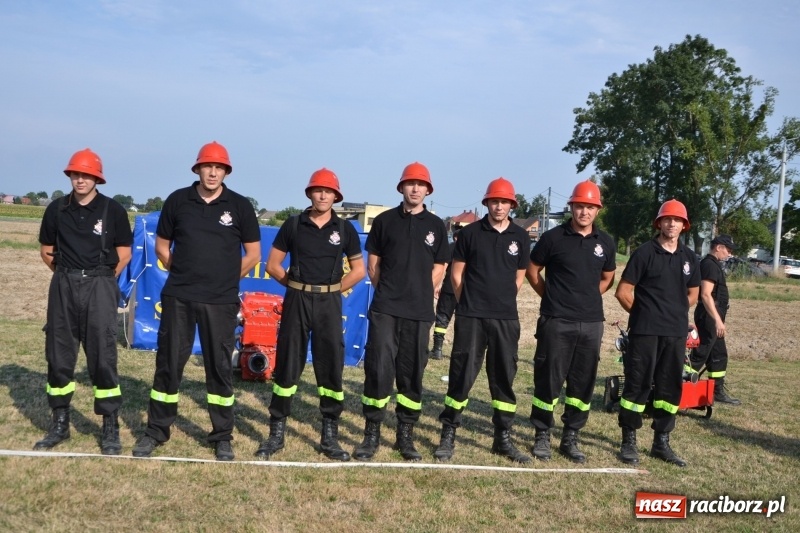 Zdjęcie w galerii na portalu naszraciborz.pl: Zawody w Rudyszwałdzie. Strażacy z Roszkowa znowu najlepsi  wiadomości z regionu