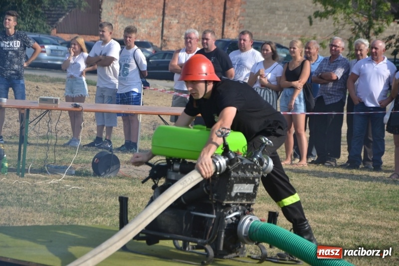 Zdjęcie w galerii na portalu naszraciborz.pl: Zawody w Rudyszwałdzie. Strażacy z Roszkowa znowu najlepsi  wiadomości z regionu