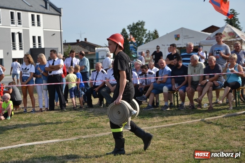 Zdjęcie w galerii na portalu naszraciborz.pl: Zawody w Rudyszwałdzie. Strażacy z Roszkowa znowu najlepsi  wiadomości z regionu