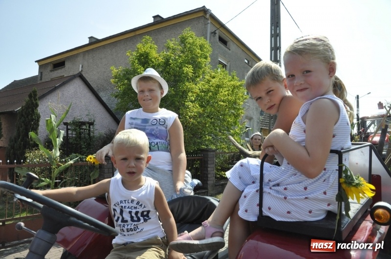 Zdjęcie w galerii na portalu naszraciborz.pl: Barack i Angela na dożynkach w Bolesławiu  wiadomości z regionu