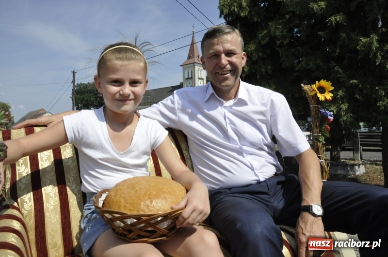 Zdjęcie w galerii na portalu naszraciborz.pl: Barack i Angela na dożynkach w Bolesławiu  wiadomości z regionu