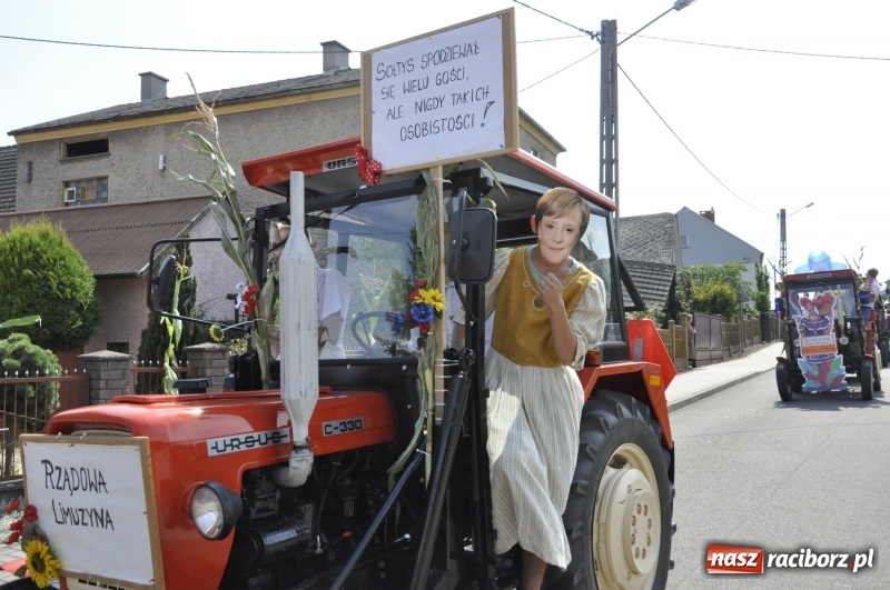 Zdjęcie w galerii na portalu naszraciborz.pl: Barack i Angela na dożynkach w Bolesławiu  wiadomości z regionu