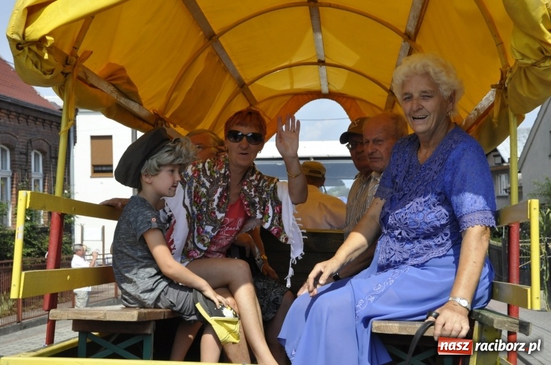 Zdjęcie w galerii na portalu naszraciborz.pl: Barack i Angela na dożynkach w Bolesławiu  wiadomości z regionu