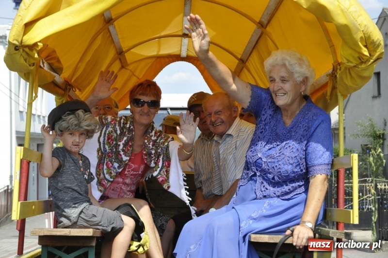 Zdjęcie w galerii na portalu naszraciborz.pl: Barack i Angela na dożynkach w Bolesławiu  wiadomości z regionu