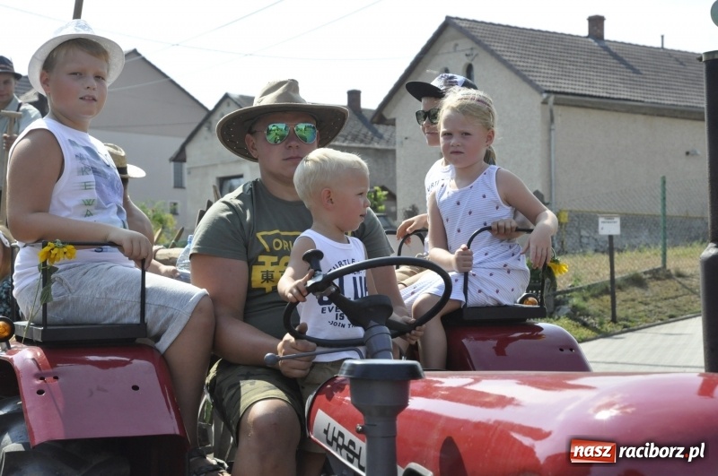Zdjęcie w galerii na portalu naszraciborz.pl: Barack i Angela na dożynkach w Bolesławiu  wiadomości z regionu