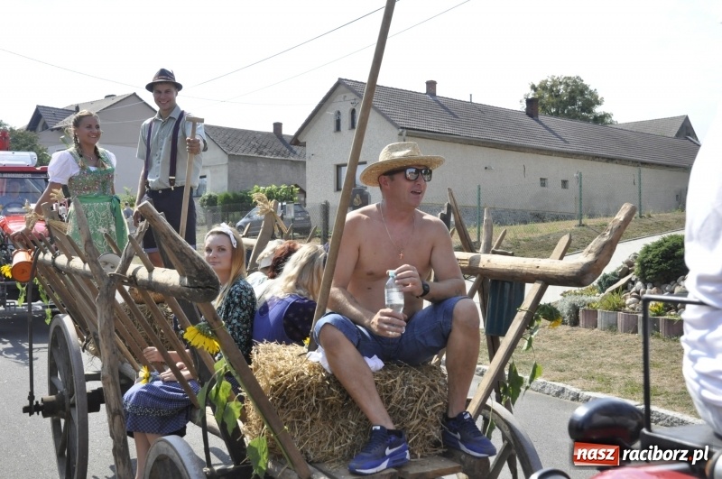Zdjęcie w galerii na portalu naszraciborz.pl: Barack i Angela na dożynkach w Bolesławiu  wiadomości z regionu