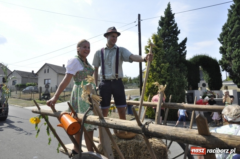 Zdjęcie w galerii na portalu naszraciborz.pl: Barack i Angela na dożynkach w Bolesławiu  wiadomości z regionu