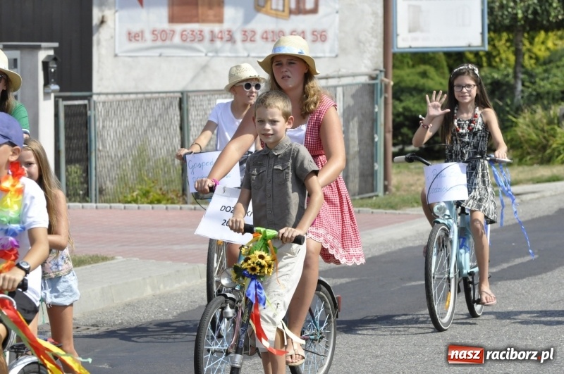 Zdjęcie w galerii na portalu naszraciborz.pl: Barack i Angela na dożynkach w Bolesławiu  wiadomości z regionu