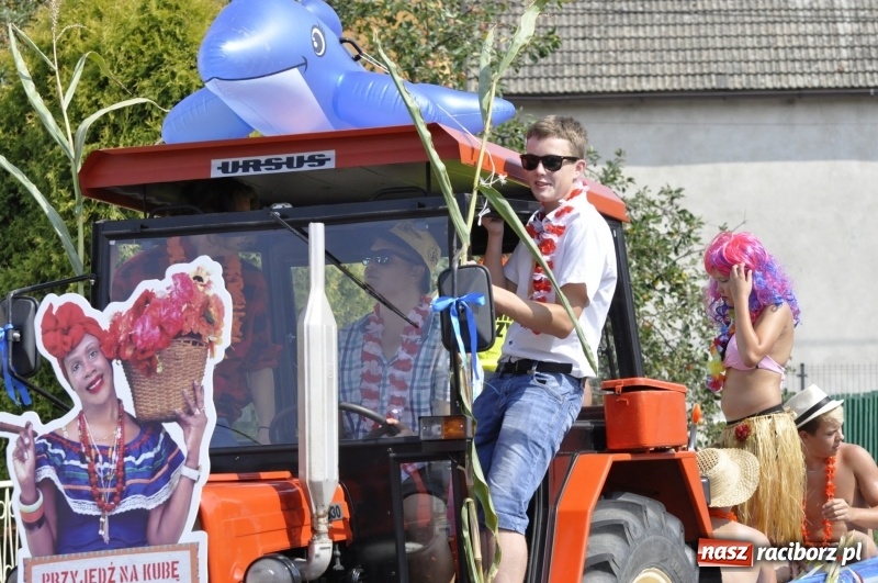 Zdjęcie w galerii na portalu naszraciborz.pl: Barack i Angela na dożynkach w Bolesławiu  wiadomości z regionu