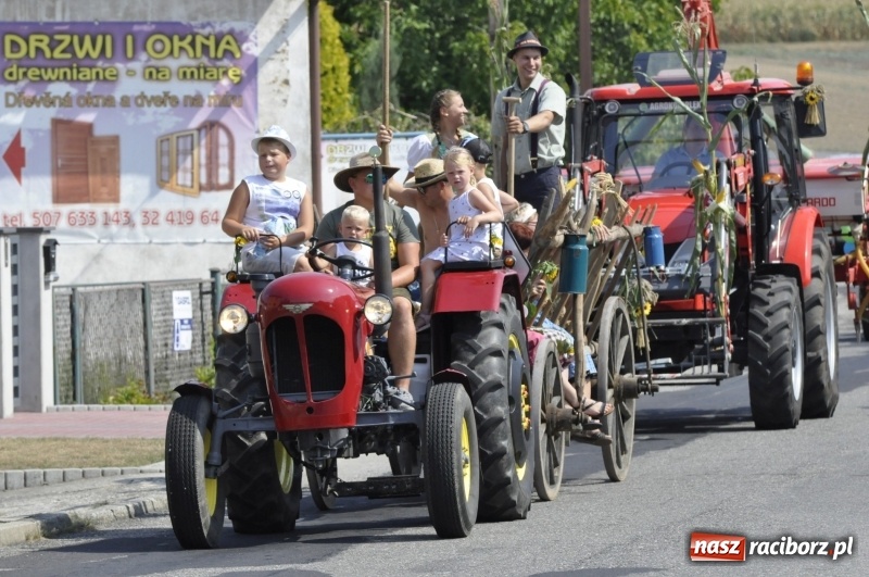 Zdjęcie w galerii na portalu naszraciborz.pl: Barack i Angela na dożynkach w Bolesławiu  wiadomości z regionu
