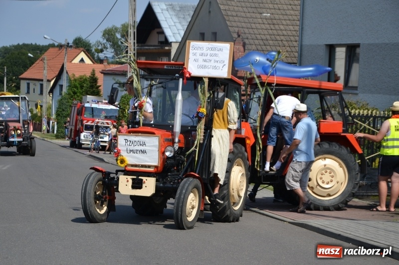 Zdjęcie w galerii na portalu naszraciborz.pl: Barack i Angela na dożynkach w Bolesławiu  wiadomości z regionu