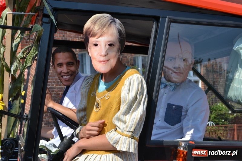Zdjęcie w galerii na portalu naszraciborz.pl: Barack i Angela na dożynkach w Bolesławiu  wiadomości z regionu