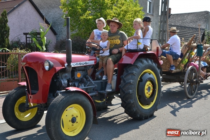 Zdjęcie w galerii na portalu naszraciborz.pl: Barack i Angela na dożynkach w Bolesławiu  wiadomości z regionu