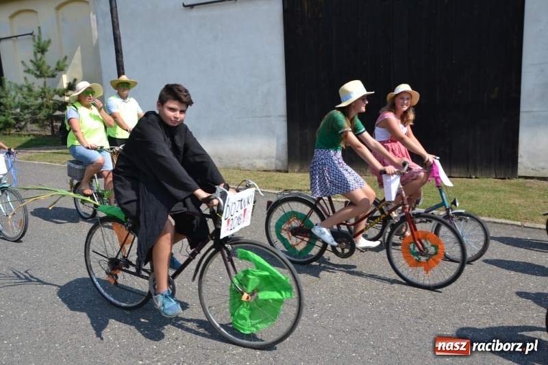 Zdjęcie w galerii na portalu naszraciborz.pl: Barack i Angela na dożynkach w Bolesławiu  wiadomości z regionu