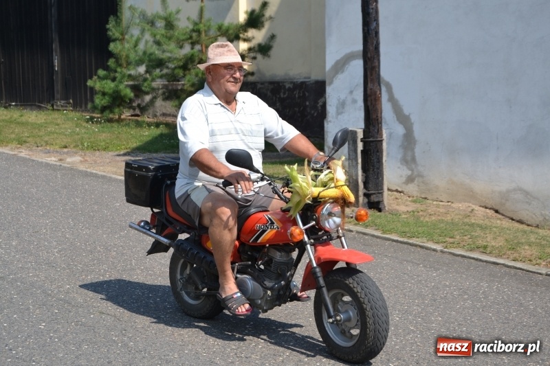 Zdjęcie w galerii na portalu naszraciborz.pl: Barack i Angela na dożynkach w Bolesławiu  wiadomości z regionu