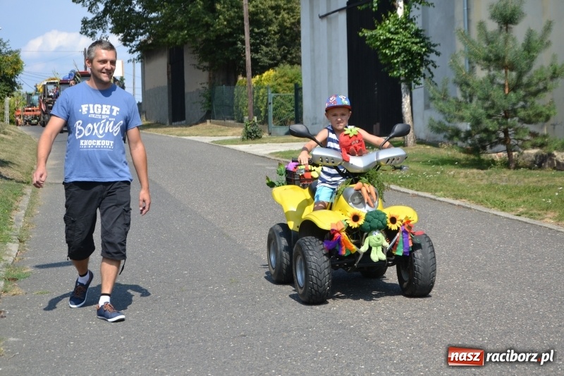 Zdjęcie w galerii na portalu naszraciborz.pl: Barack i Angela na dożynkach w Bolesławiu  wiadomości z regionu